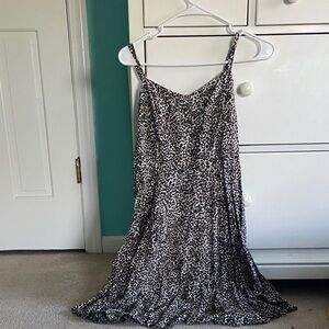 Old Navy Black and White Maxi Dress